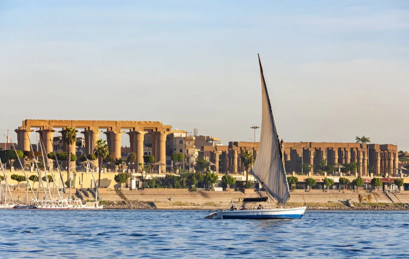 Luxor: Private Felucca-Bootstour mit Abholung vom Hotel