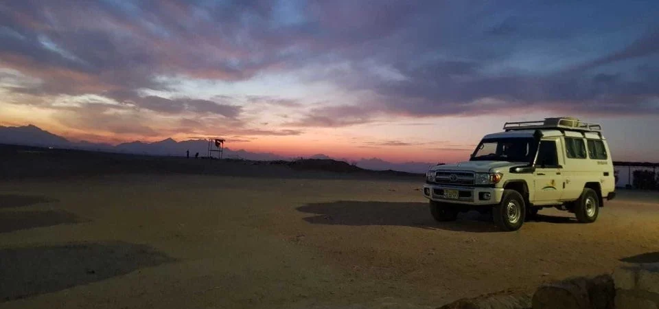 Star watching Desert Adventure by Jeep with Dinner